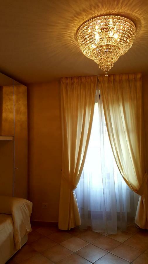 Ivana Sweet House Дезенцано-дель-Гарда Екстер'єр фото